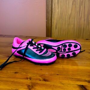 Kid’s Hot Pink Cleats NWOT